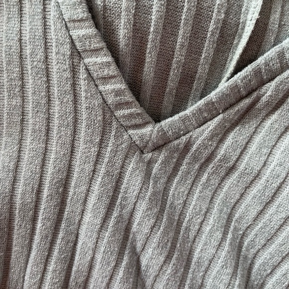 ZARA knit v-neck top - Picture 3 of 6